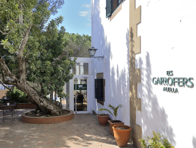 Entrada del restaurant els Garrofers d'Alella
