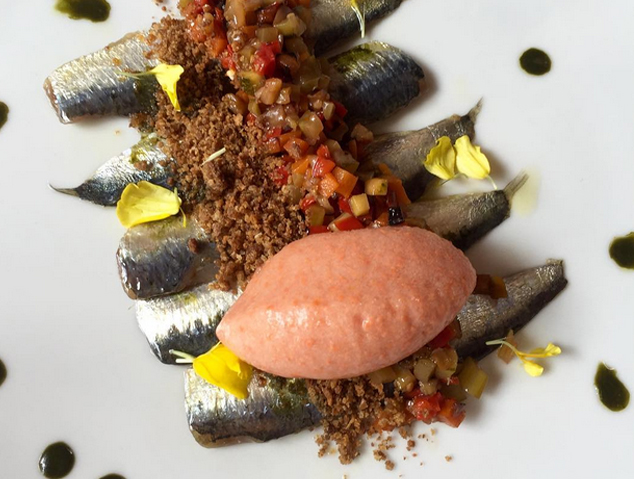 UN plat de sardines del restaurant els Garrofers d'Alella