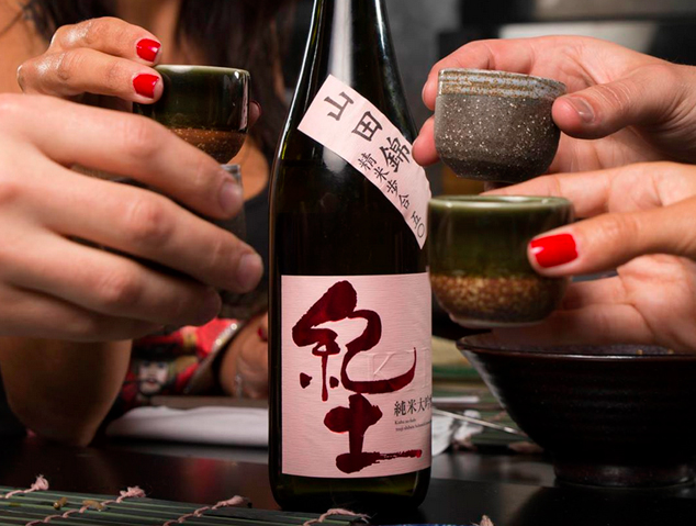 Un brindis amb Sake al Hapo Sake Bar