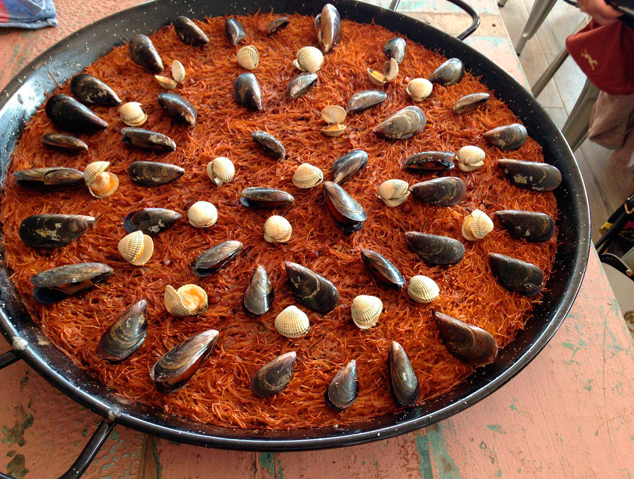 Una fideuà del restaurant Dynamic de Caldes d'Estrac