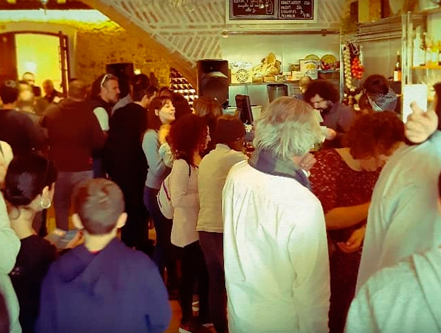 Un dels vermuts electrònics de Ca l'Adela 